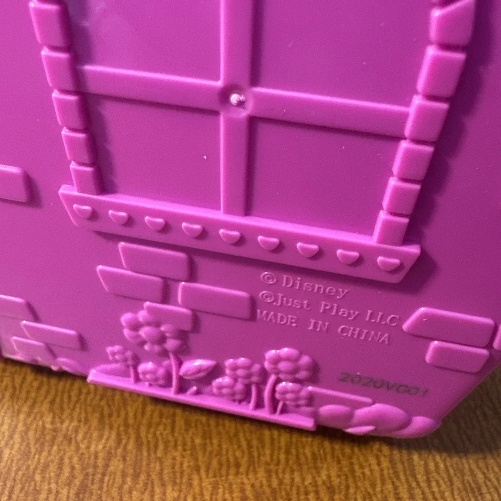 LOT 21 DISNEY‎ Doorables Figures in PINK Ultimate Collectors Case Rare